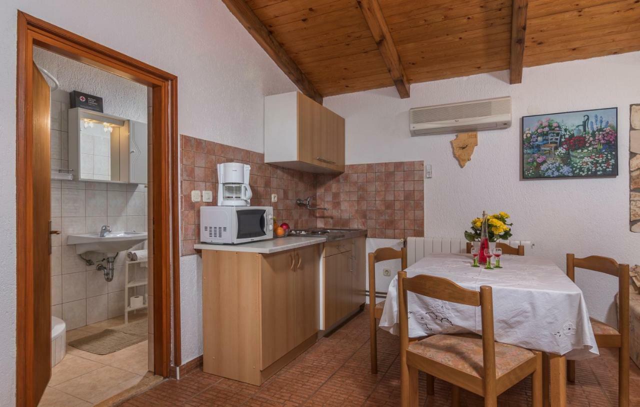 Apartmani Zikovic Пореч Экстерьер фото